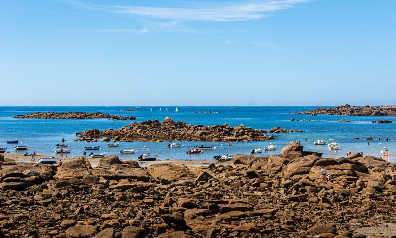 Carte simplifiée des principales régions touristiques de Bretagne, idéale pour un road trip en Bretagne.